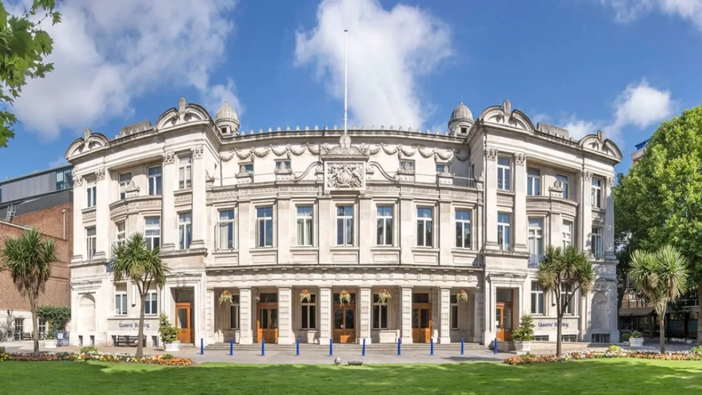 Queen Mary University of London Scholarships 2026–27